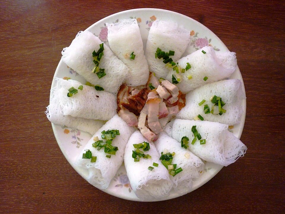 Fine noodles with grilled pork, Bánh hỏi thịt nướng