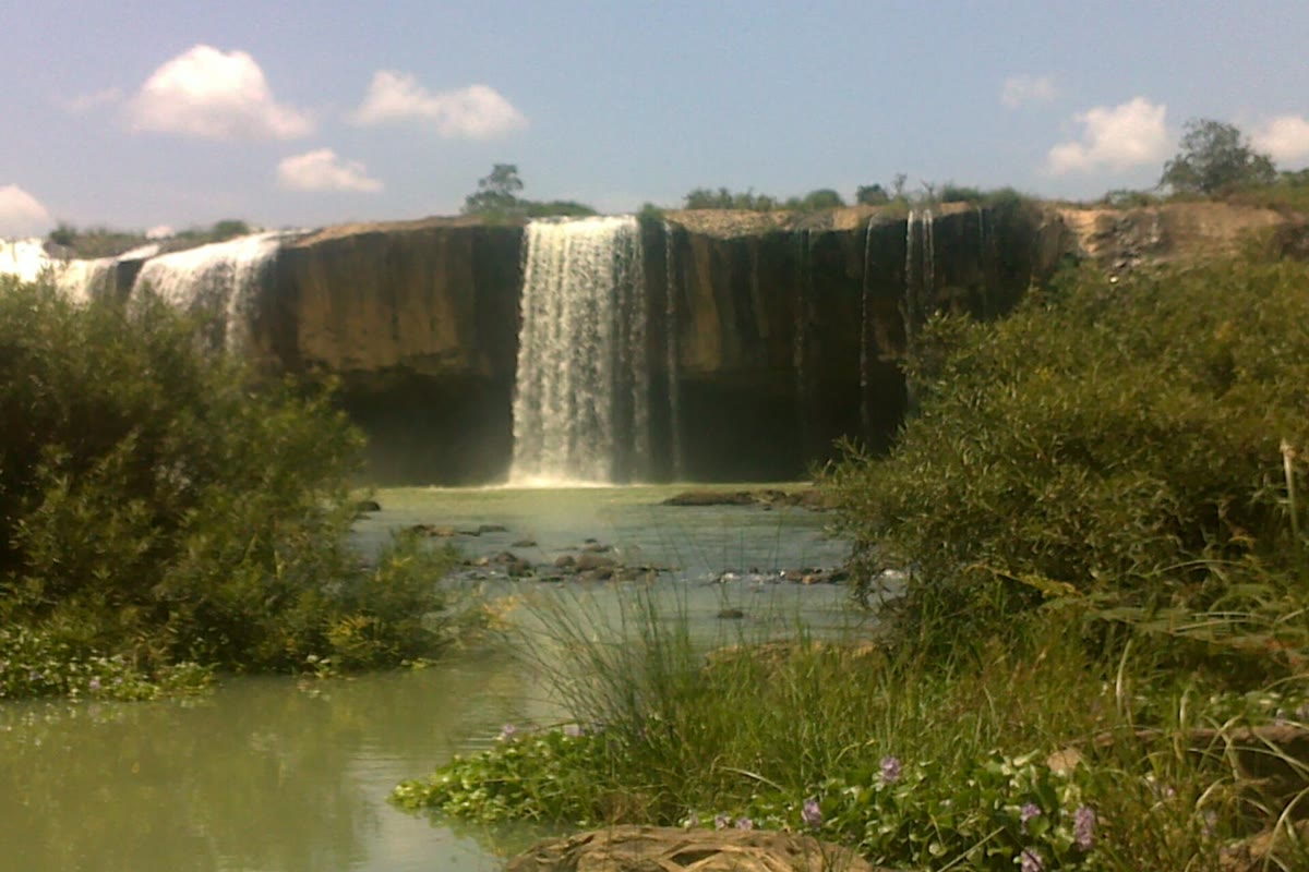 Dray Nur Waterfall