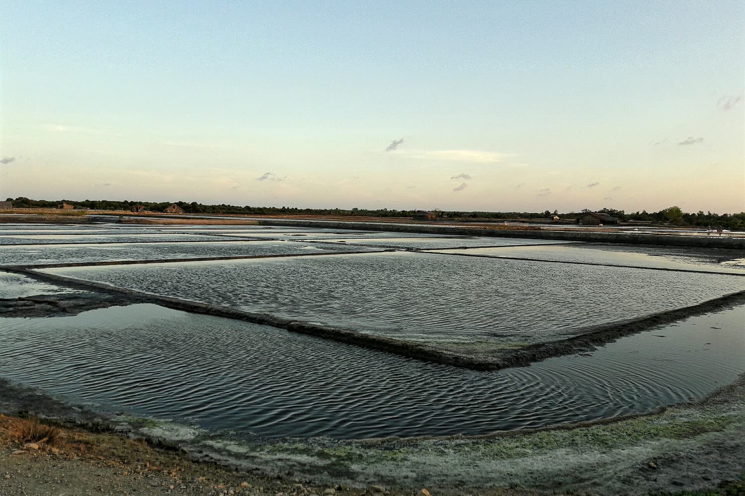 Can Gio salt pans