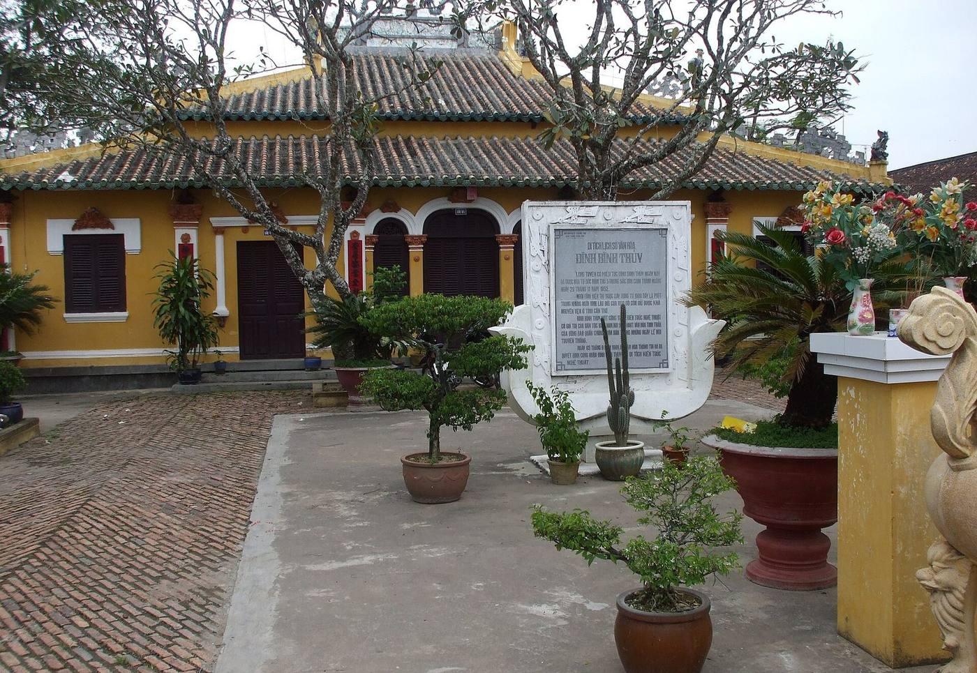 Binh Thuy communal house