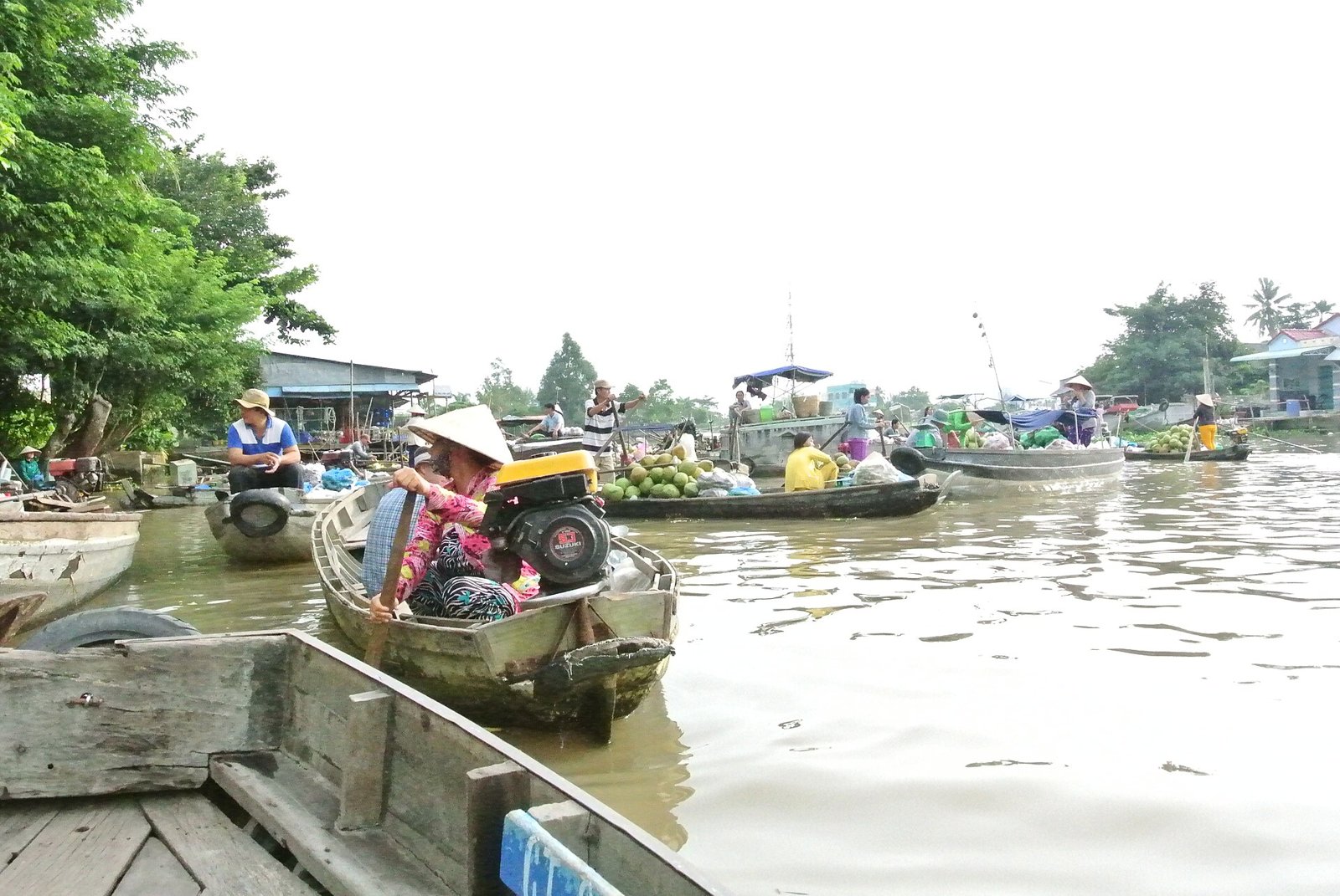 Phong Dien floating market