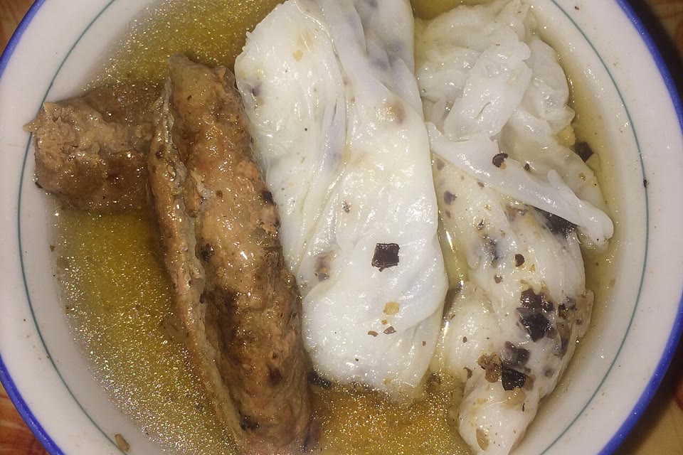 Steamed rice rolls