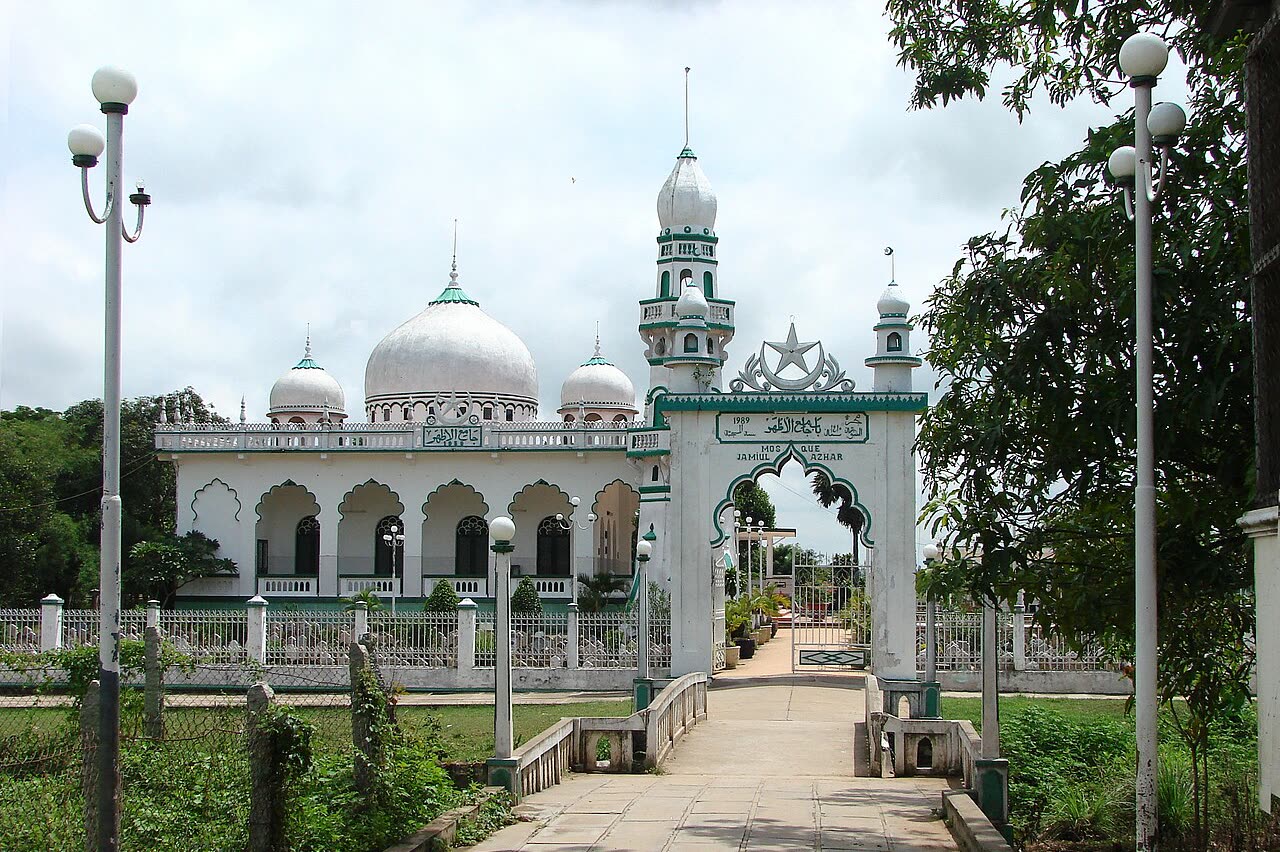 The gate of Jamiul Azhar in Châu Phong