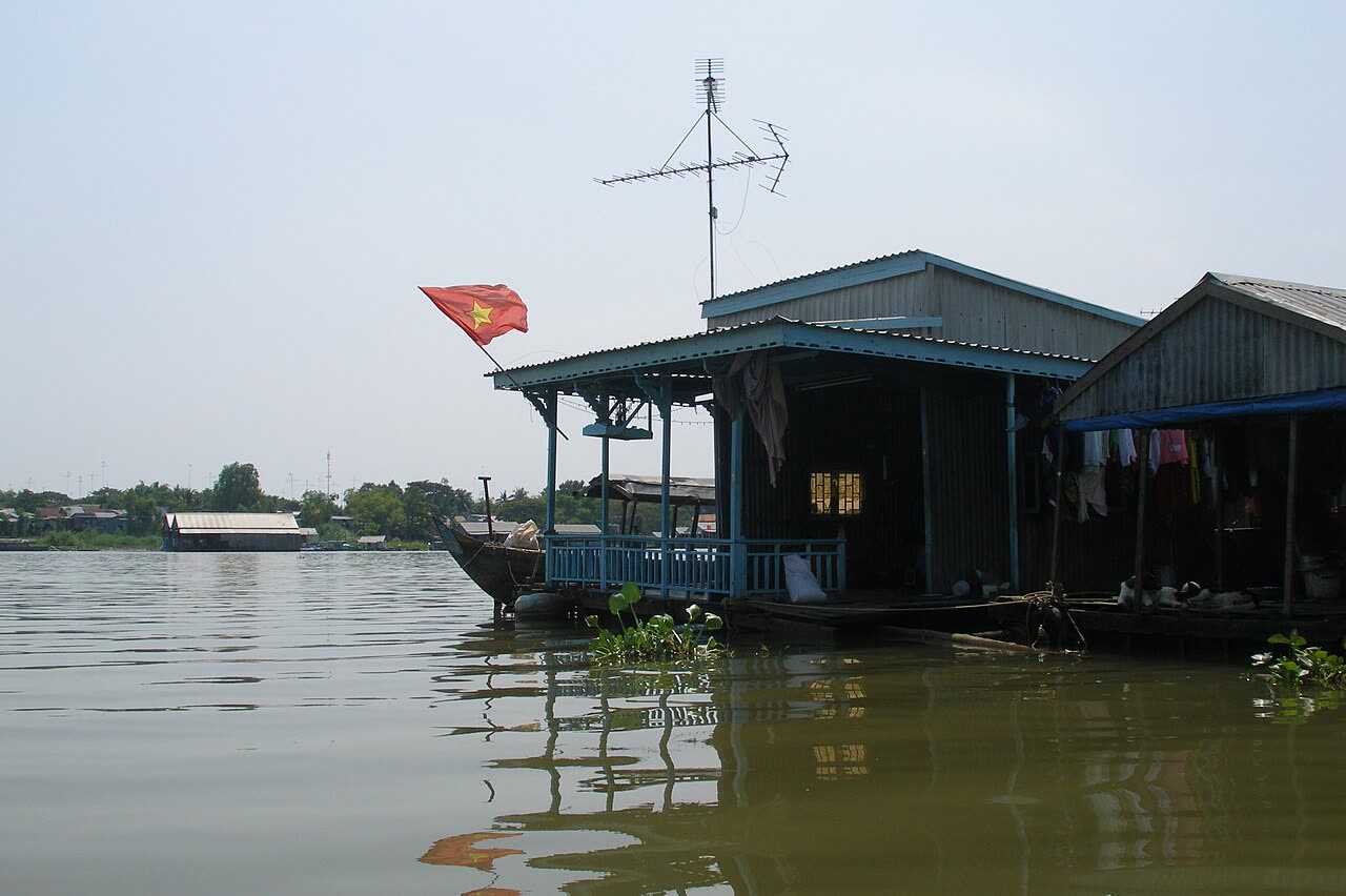 Fish-raft village