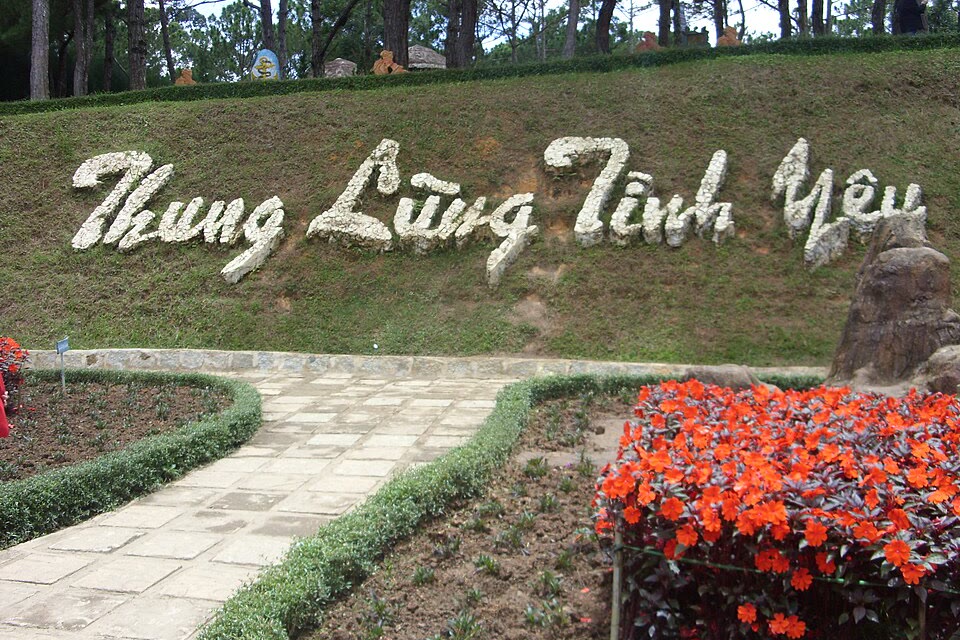 Stone slope with the park name at the Valley of Love
