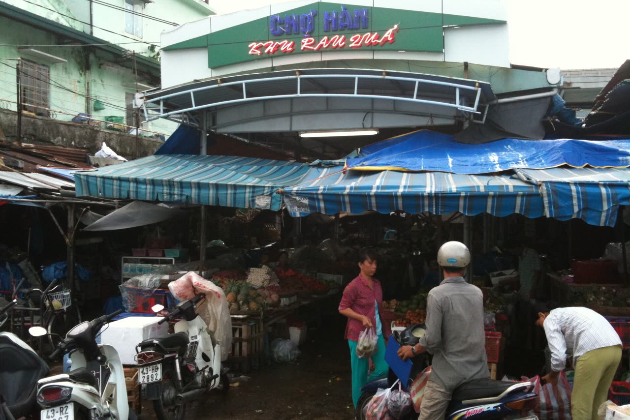Fruit and vegetable stalls in the Han Market produce hall