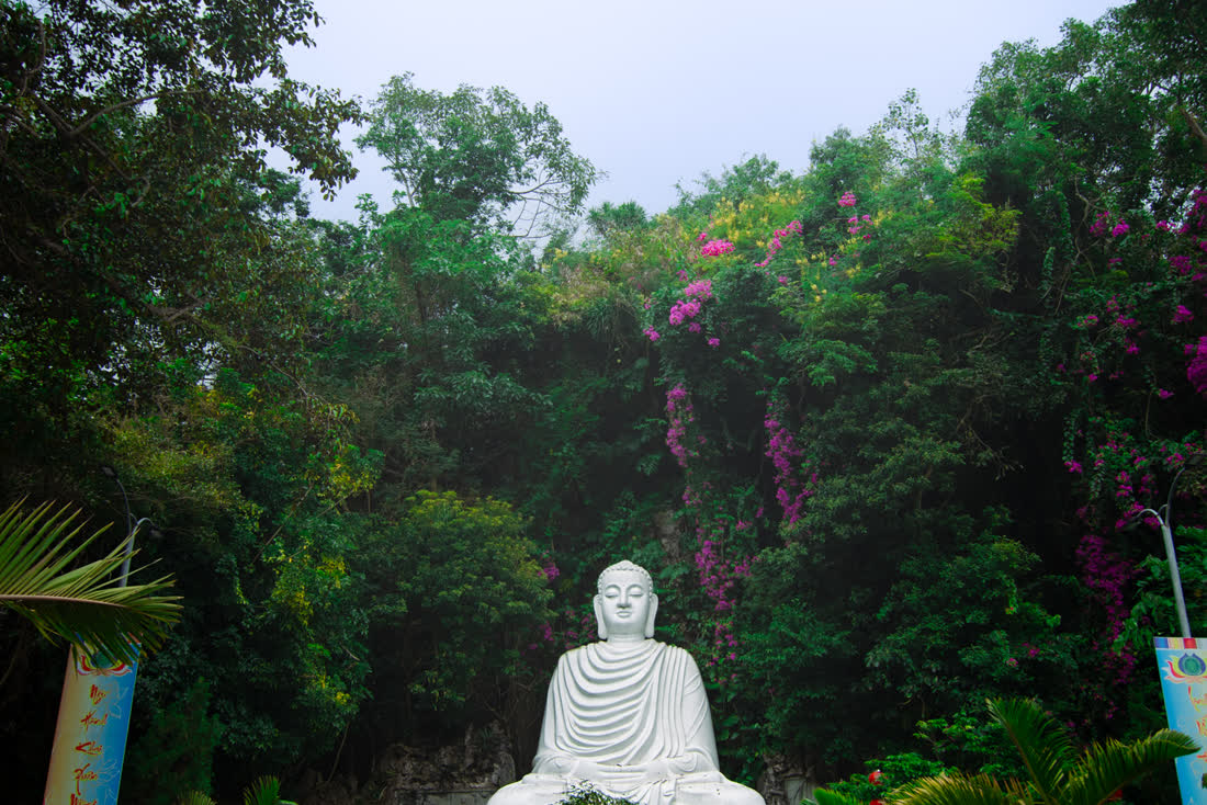 Avalokitesvara Festival, Marble Mountains