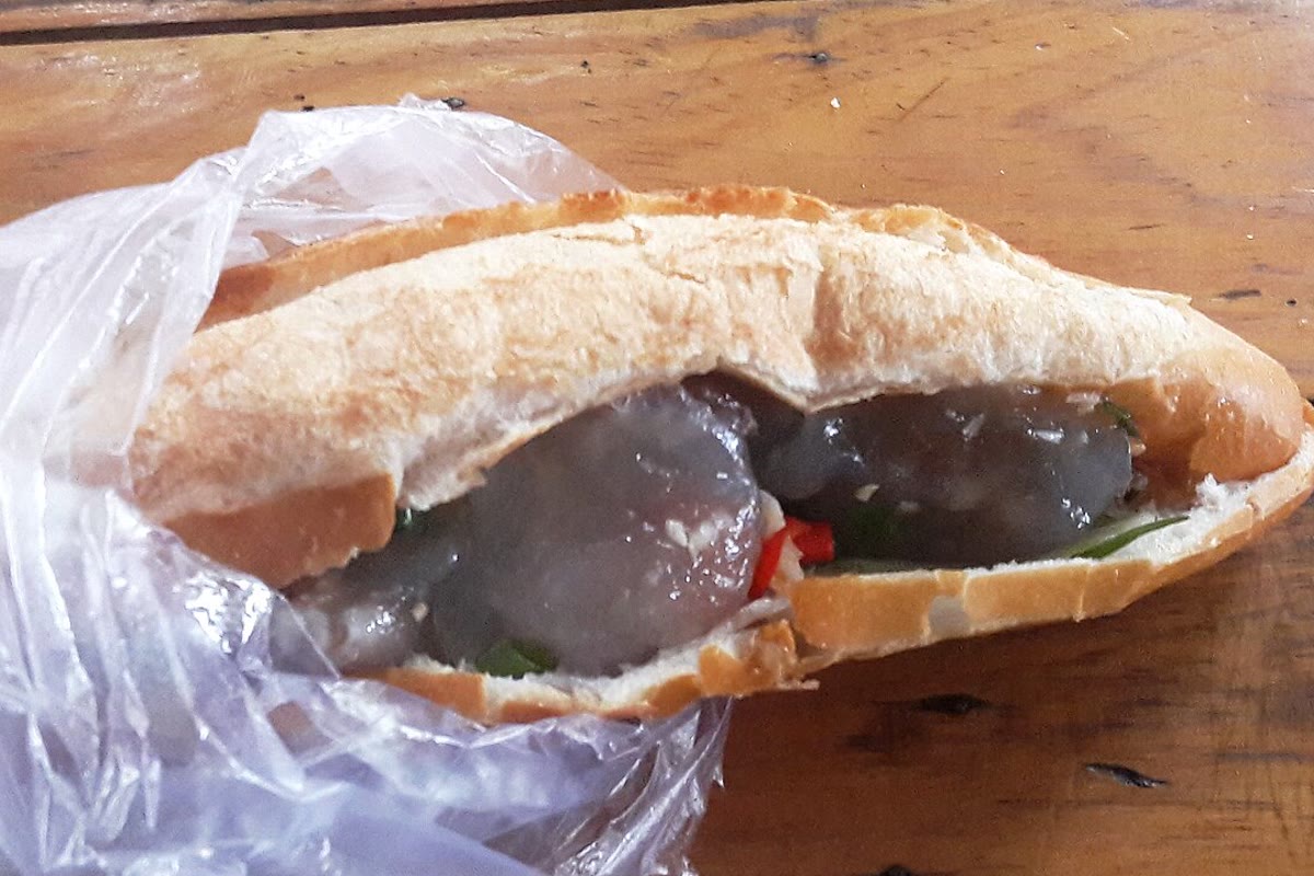 Banh mi with tapioca cakes