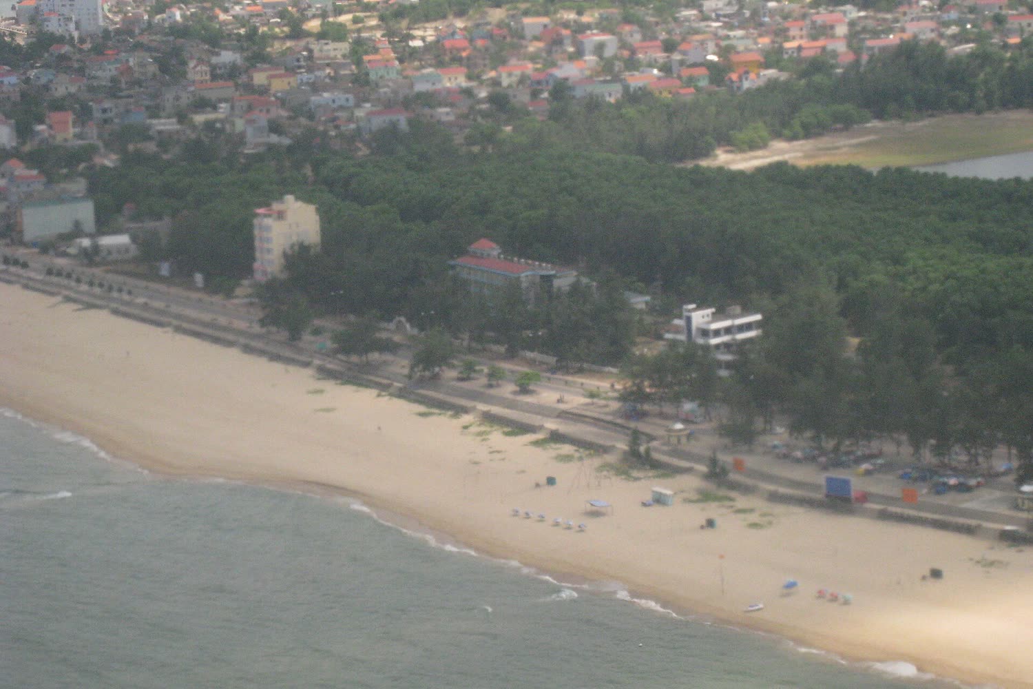 Nhat Le Beach
