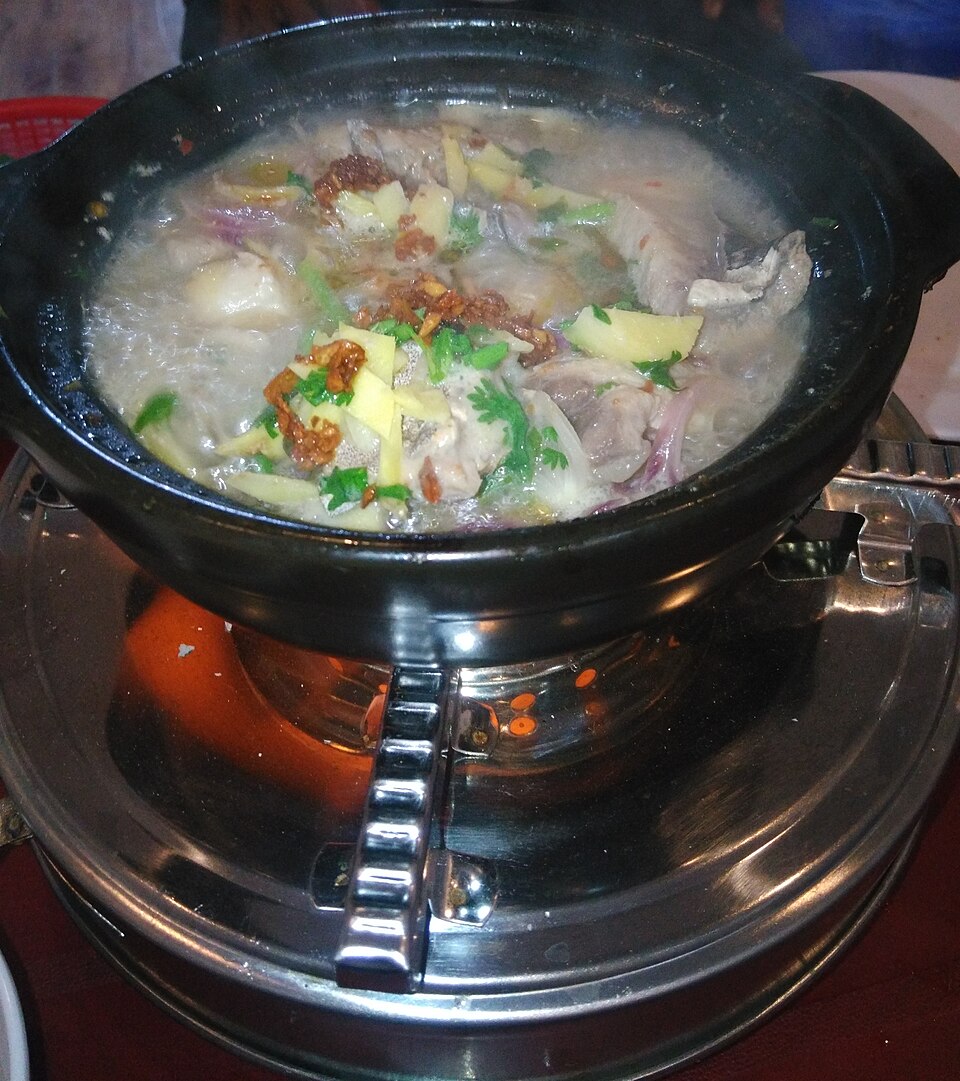 Salmon hotpot, Lẩu cá hồi