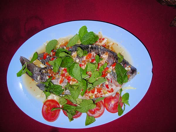Chicken steamed with fish sauce, Gà hấp mắm