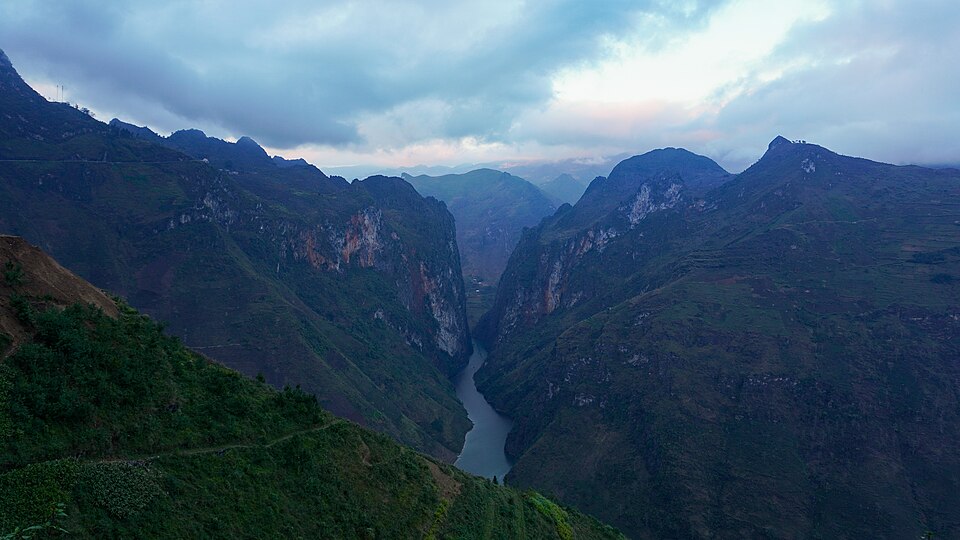 Ma Pi Leng Pass