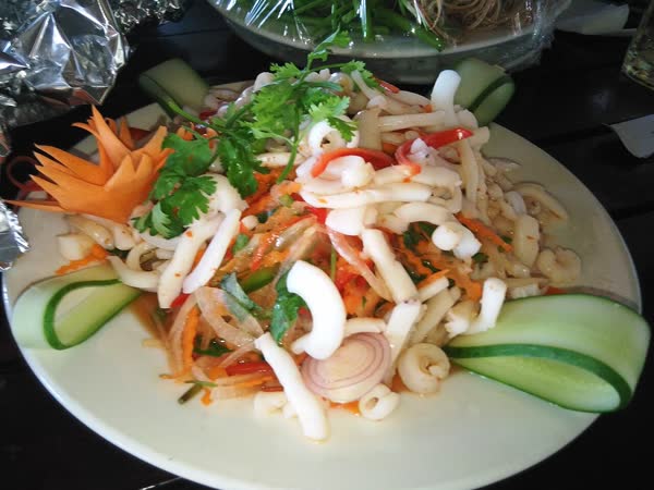 Banh duc tau