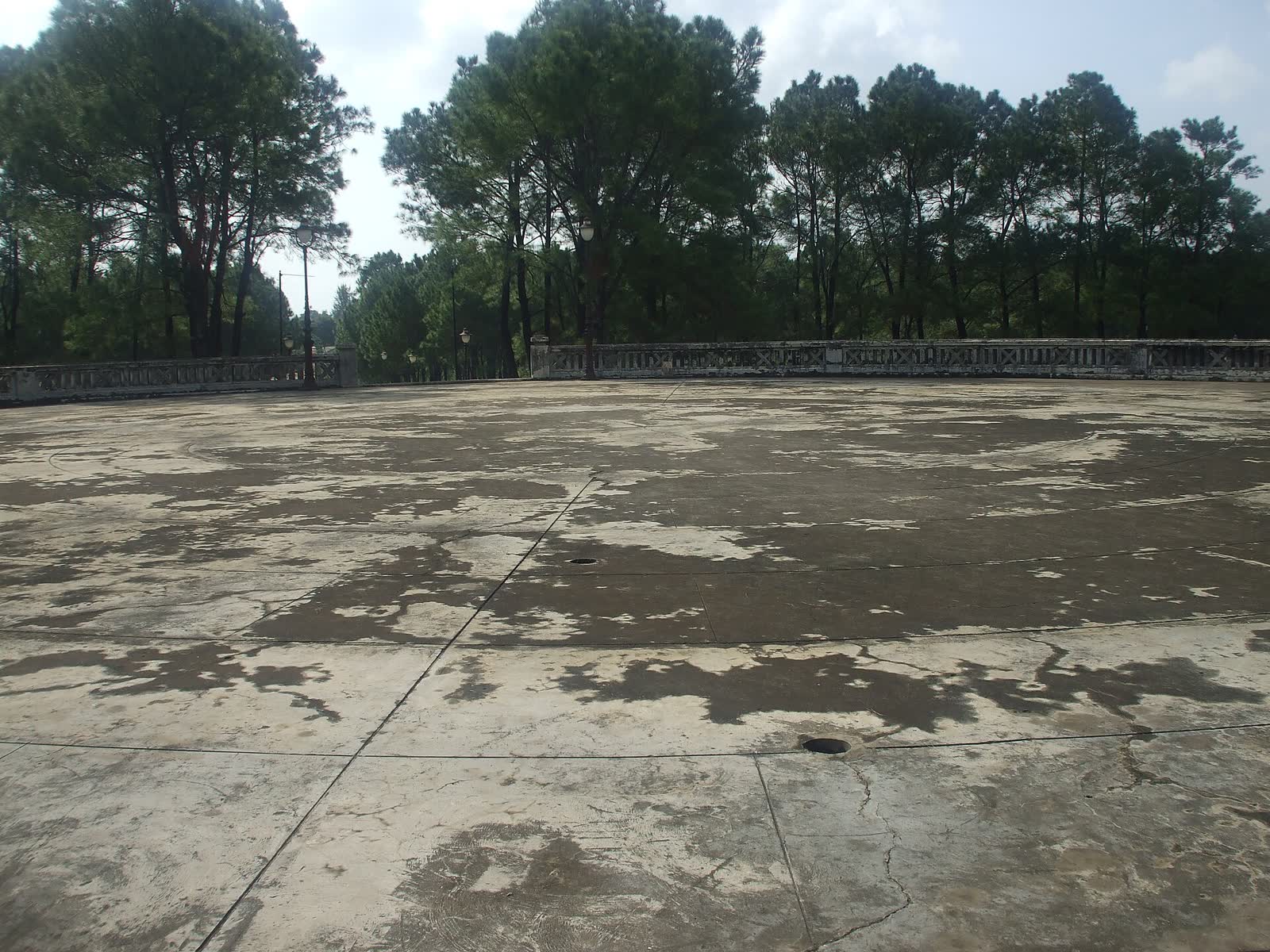 The round upper terrace of Nam Giao among pines