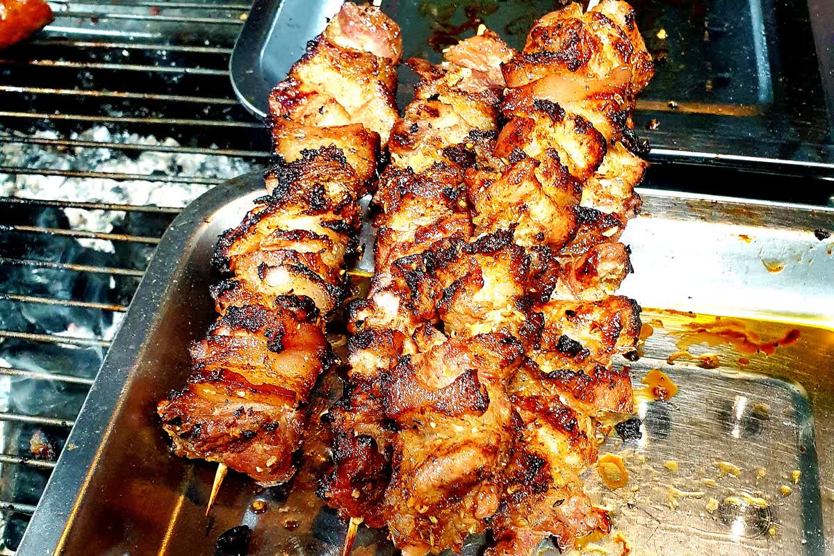 Grilled pork skewers, Thịt xiên