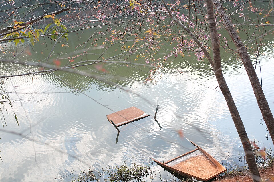 Dak Ke Lake