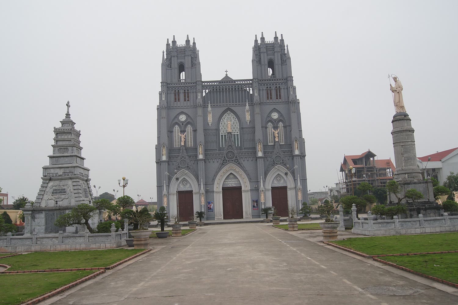 Phu Nhai basilica