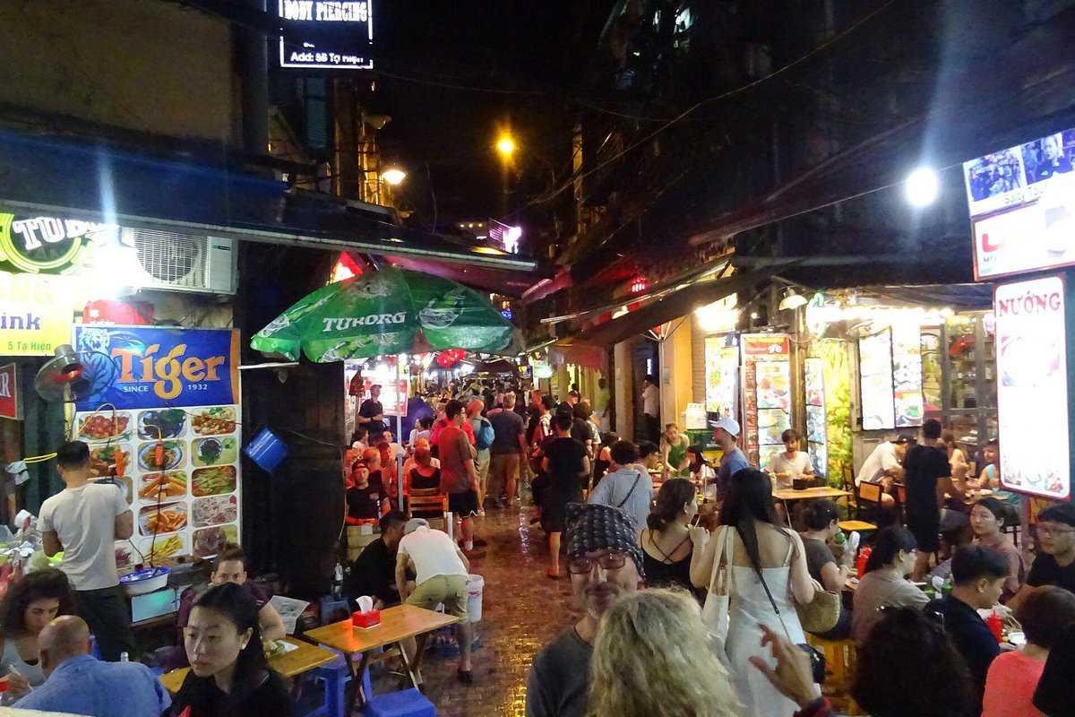 Ta Hien beer corner