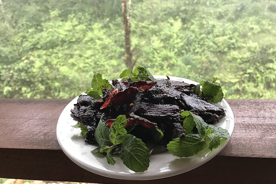 Meat smoked over the fire, Thịt gác bếp