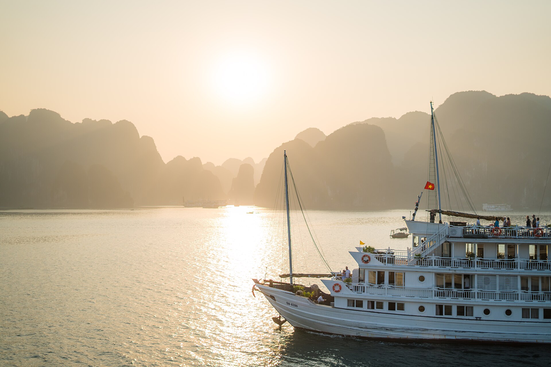 Ha Long resort living