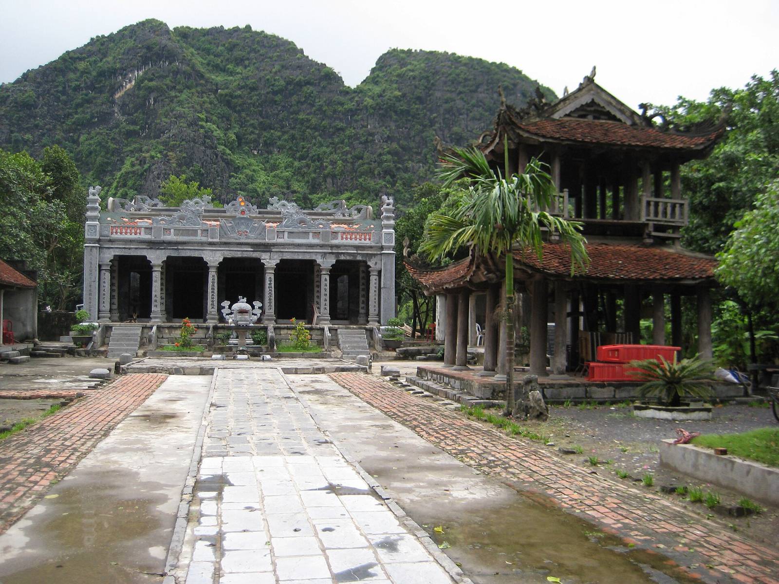The stone hall and the bell tower under the karst