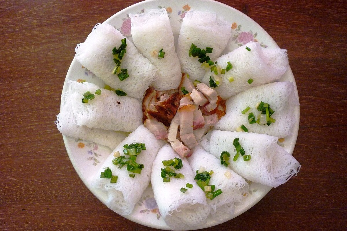 Rice sheets with pork, Bánh hỏi lòng heo