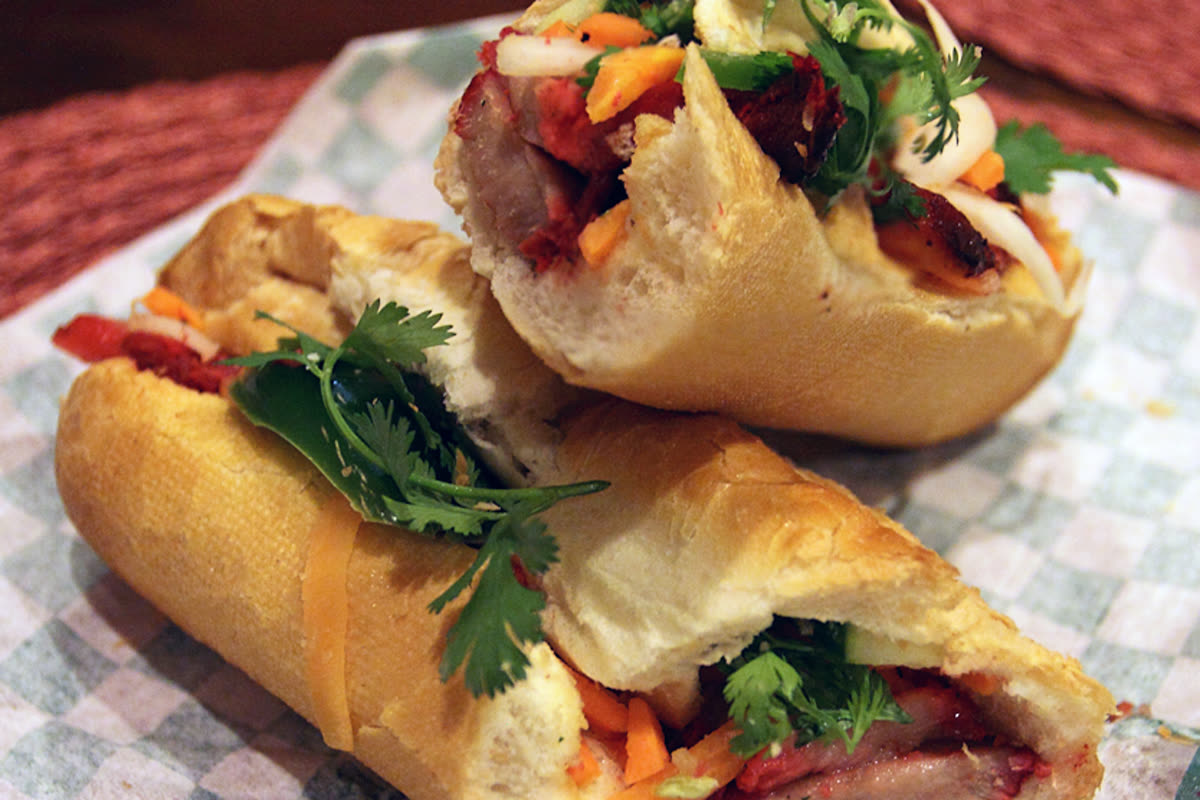 Banh mi cha nuong, Bánh mì chả nướng